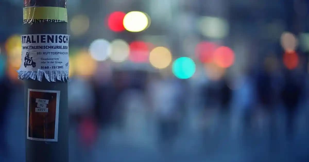 Kız Çocuk Kırmızı Hırka Modelleri ve Seçiminde Dikkat Edilmesi Gerekenler