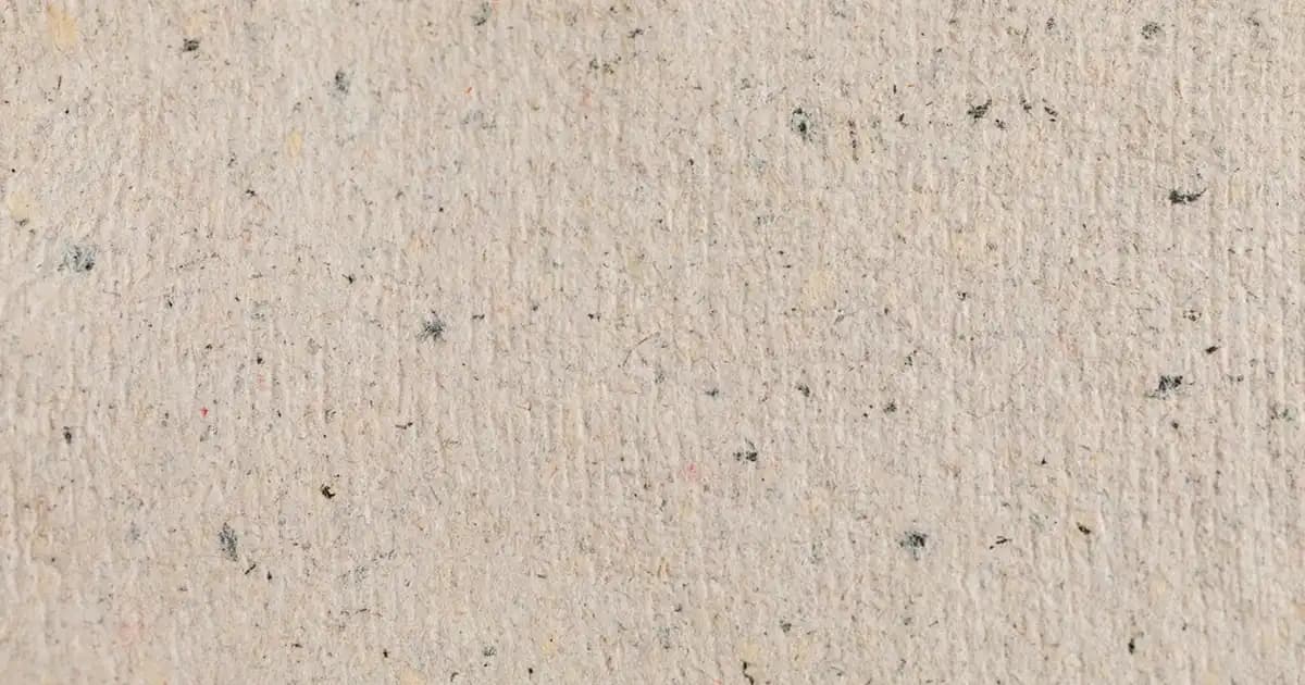 Mom Fit Jeanler: Günlük Şıklık ve Konforu Bir Arada Sunan Popüler Pantolon Seçenekleri