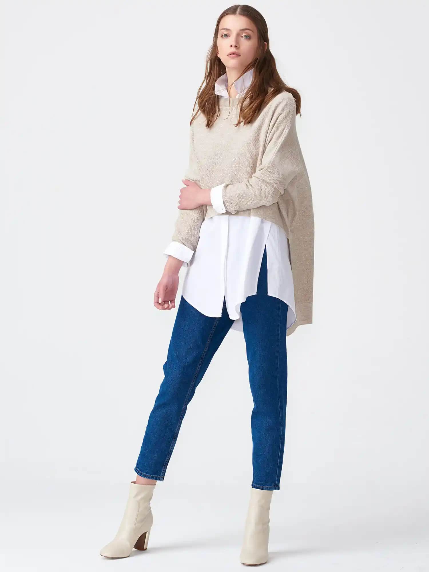 Önü Kısa Arkası Uzun Kazaklar: Günlük Şıklık ve Konforun Modern Yolu