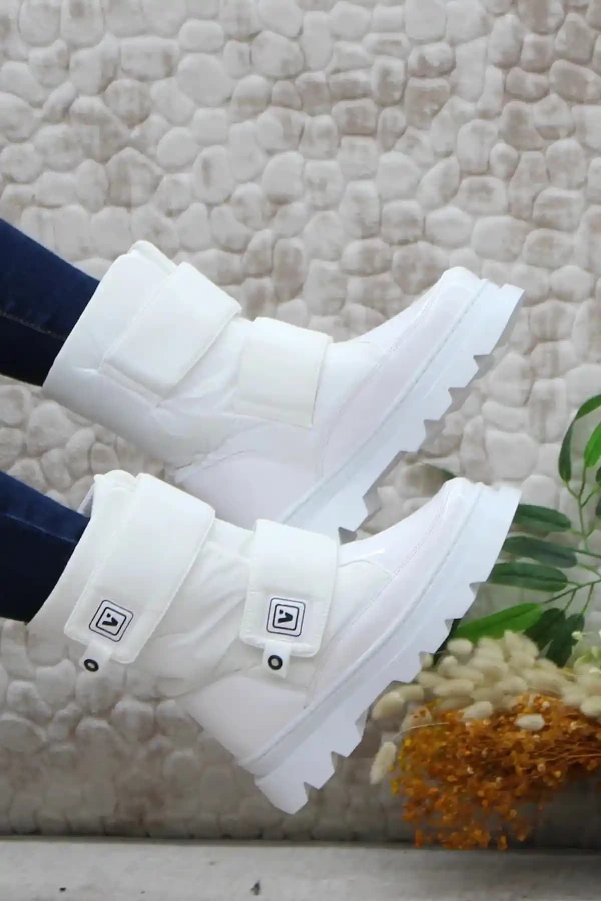 36 Numara Kız Çocuk Bot Modelleri: Konfor ve Şıklık Sunan Trend Seçenekler