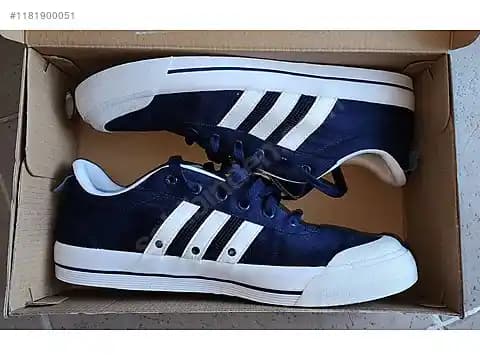 Adidas Bez Spor Ayakkabıları: Konfor, Şıklık ve Sürdürülebilirlik Bir Arada