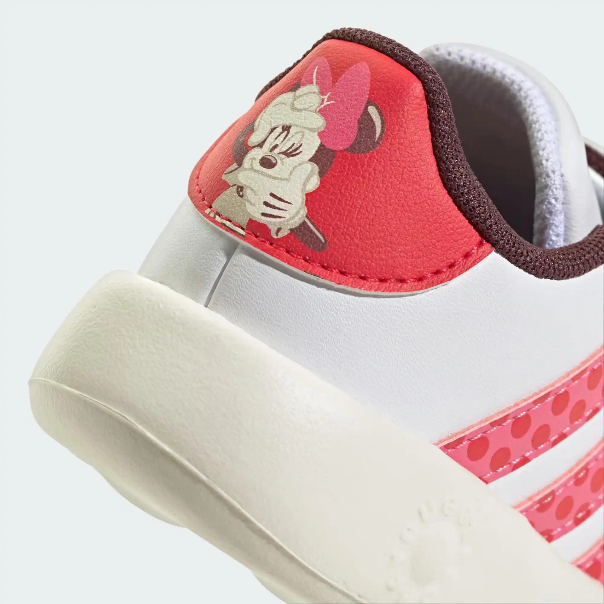 Adidas Disney İş Birliğiyle Renkli ve Konforlu Ayakkabılar Çocuklar ve Gençler İçin