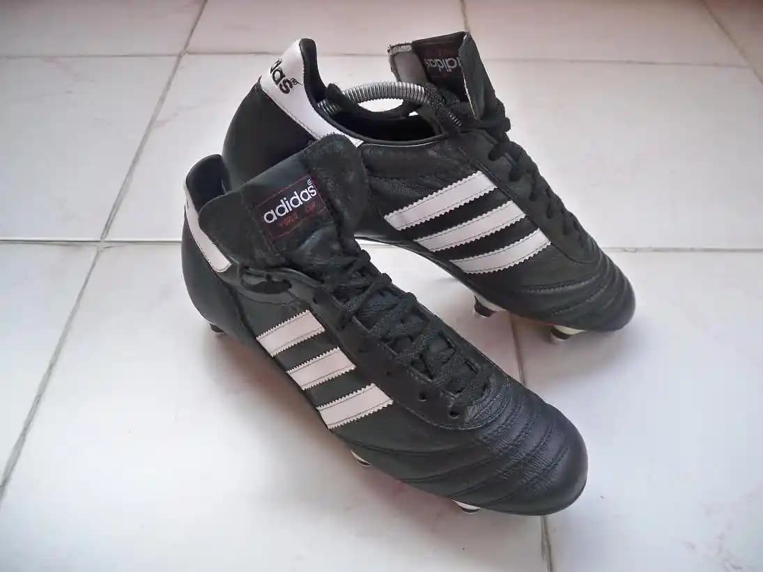 Adidas Eski Kramponlar: Nostalji ve Güncel Kullanım İpuçlarıyla Yeniden Değerlendirme