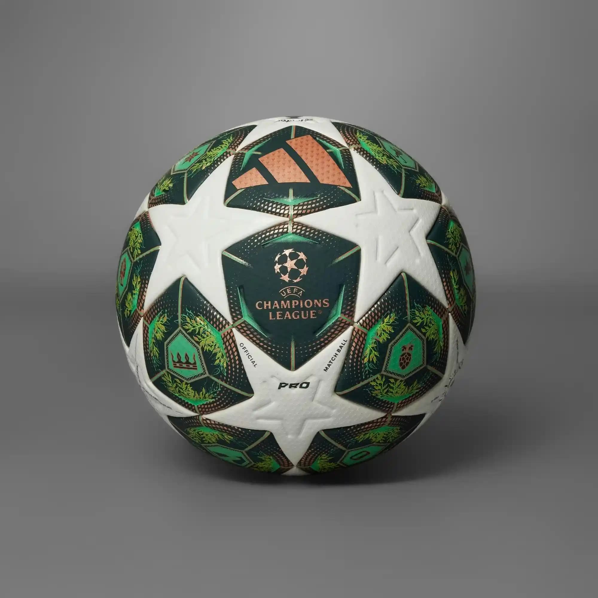 Adidas UCL Top ile Şampiyonluk Rüzgarını Giyinmenin Şıklığı ve Dayanıklılığı