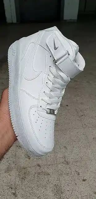 Air Force Boğazlı Ürünlerin Fonksiyonelliği ve Moda Trendlerindeki Yeri