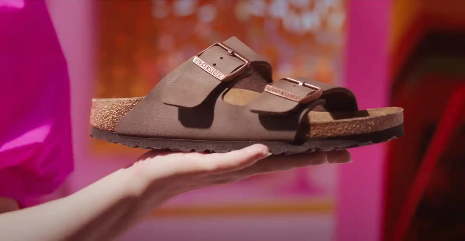 Akasya Birkenstock: Kalite ve Şıklığı Bir Arada Sunan Ayakkabı Markası