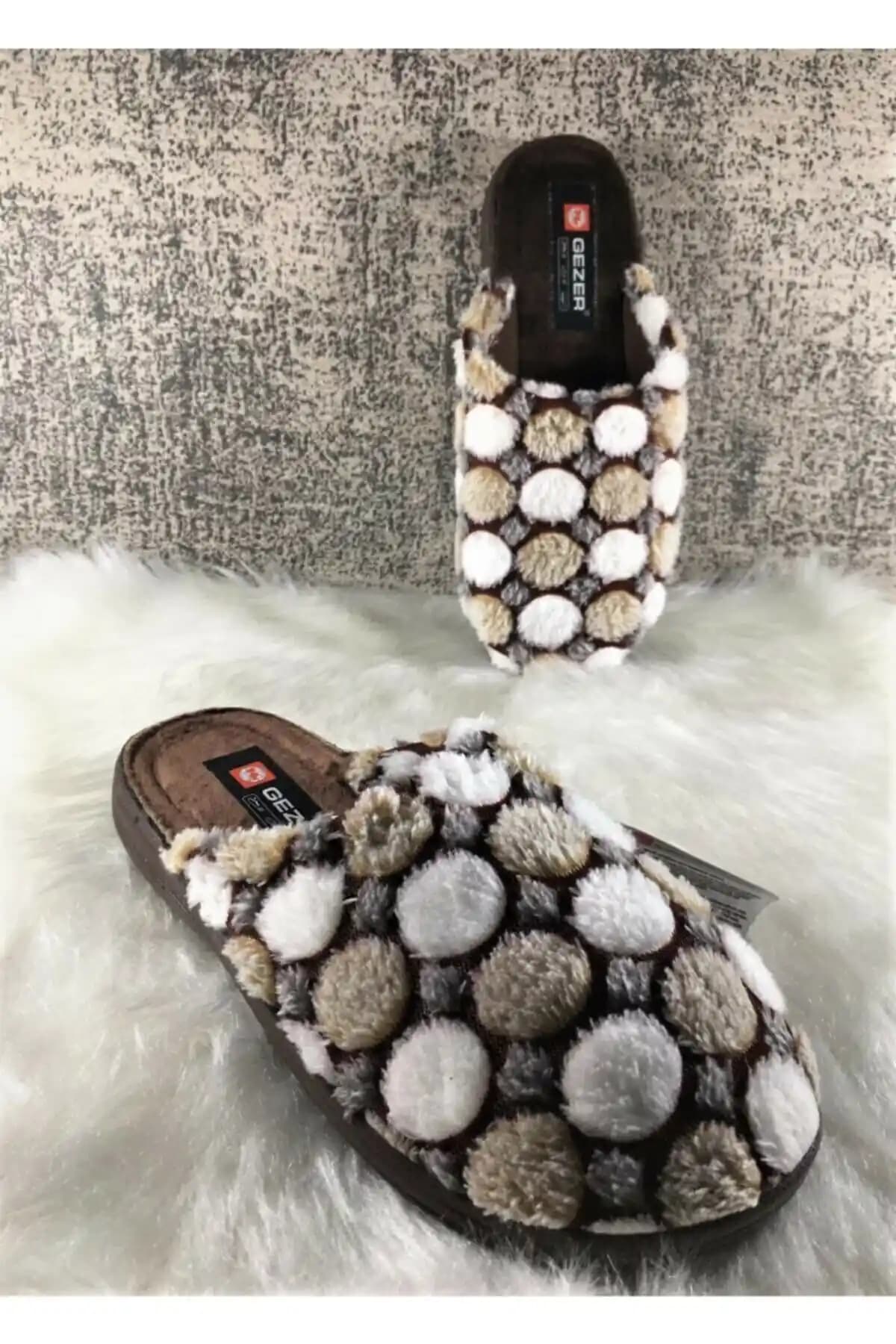 Bayan Kışlık Terlikler: Sıcak, Şık ve Konforlu Seçenekler 75-90 Karakter