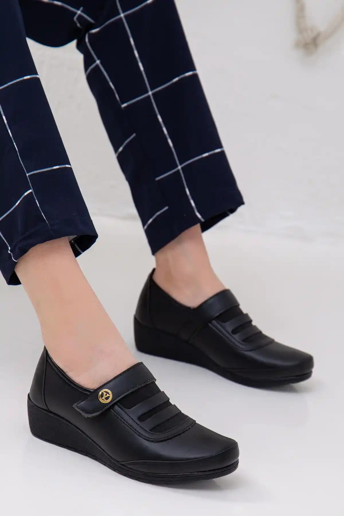 Bayanlar İçin Ortopedik Ayakkabılar: Sağlık ve Şıklığı Bir Arada Sunan Modeller