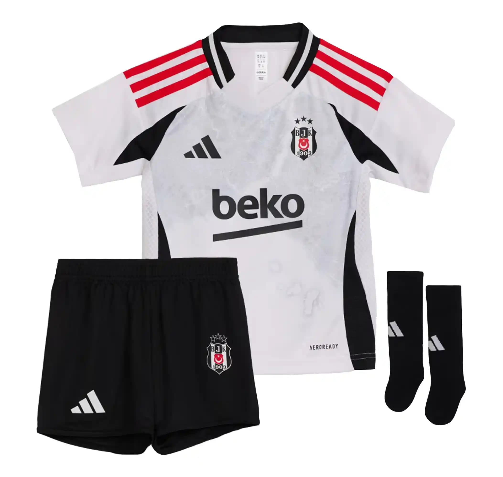 Beşiktaş Çocuk Formaları: Günlük Spor Giyim ve Moda Trendleri Analizi