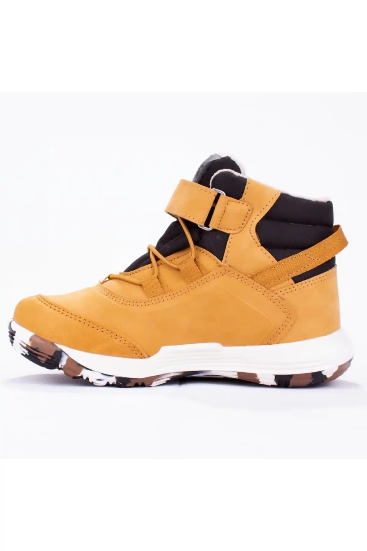 Çocuk Spor Botları Seçerken Dikkat Edilmesi Gerekenler ve Trendler