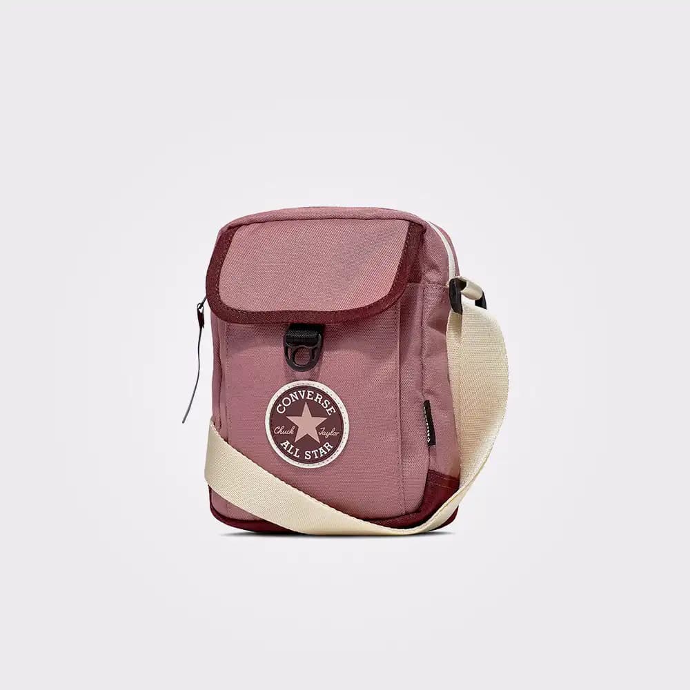 Converse Çanta Modelleri ve Trendleriyle Günlük Şıklığa Katkı Sağlar