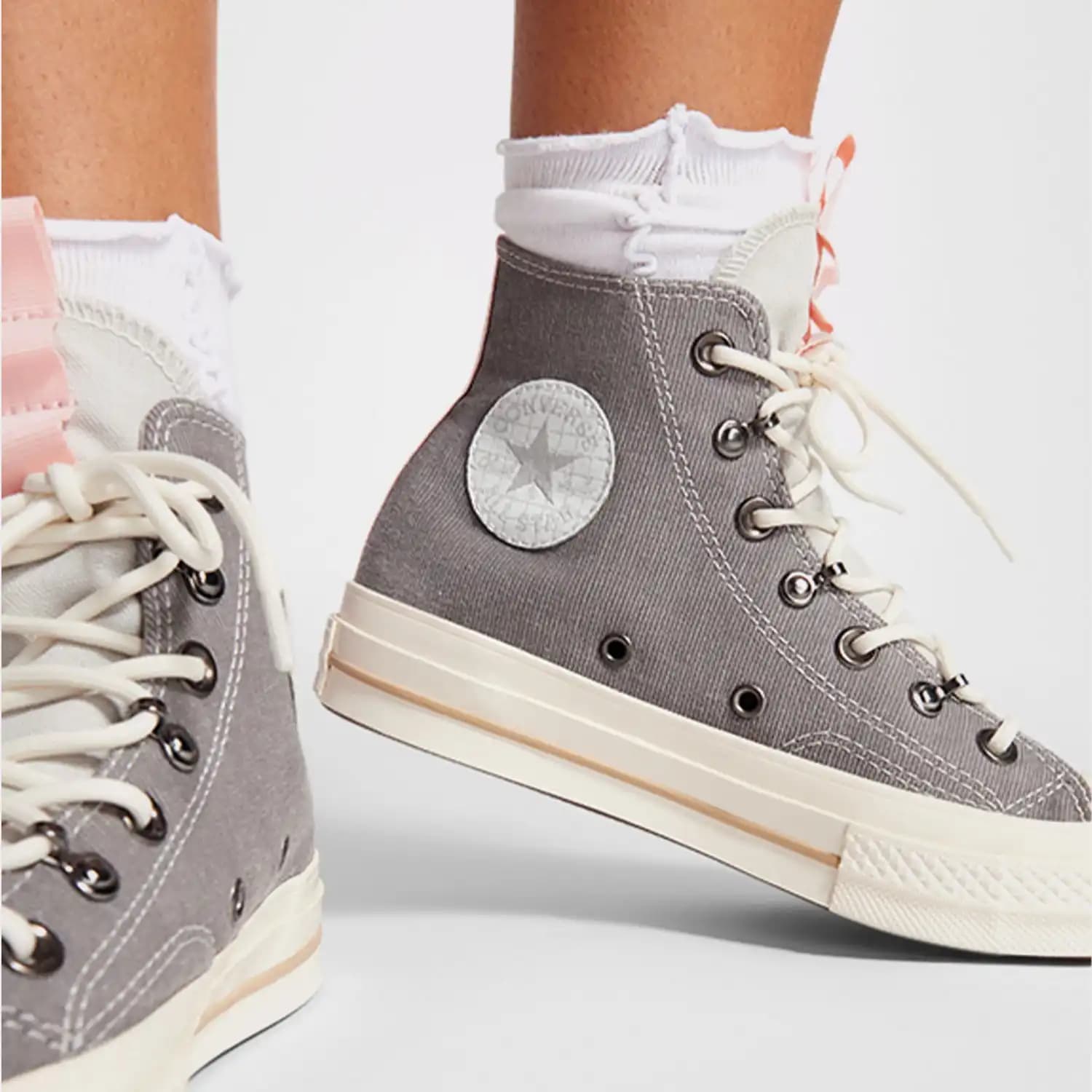 Converse Gri Modelleriyle Günlük Şıklık ve Rahatlık Sağlayan Ayakkabılar