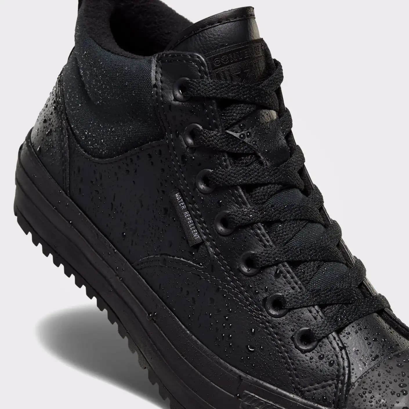 Converse Kışlık Botlar: Stil ve Konforu Bir Arada Sunan Dayanıklı Seçenekler