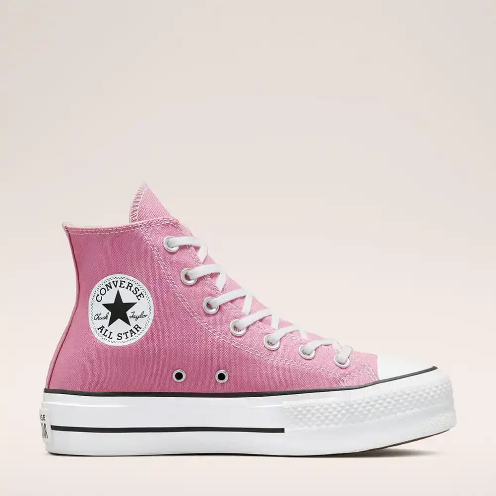 Converse Renkleri: Tarzınıza Renk Katmanın En Güzel ve Güncel Yolları