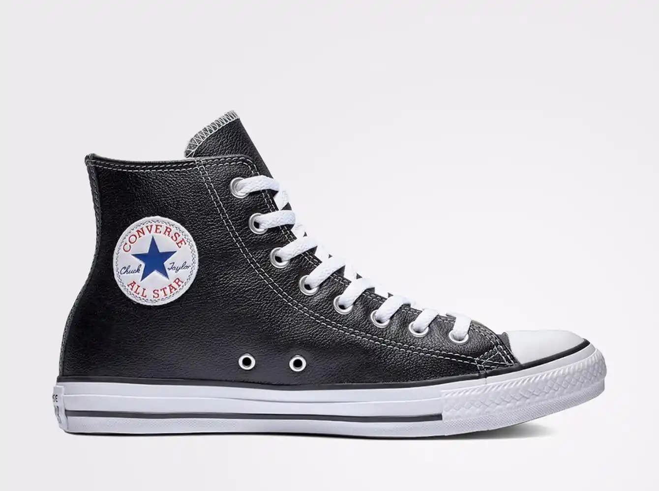 Converse Siyah Deri Ayakkabılar: Şıklık ve Konforun Modern Buluşması