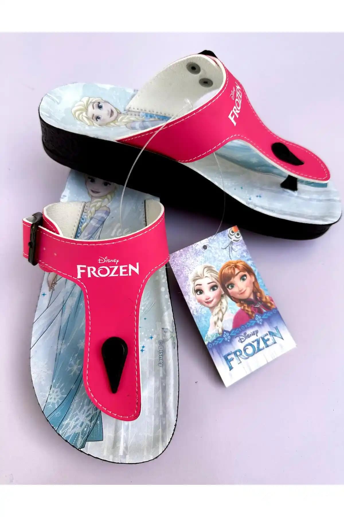 Elsa Temalı Terlikler Çocuk ve Yetişkinler İçin Trend ve Konforlu Seçenekler