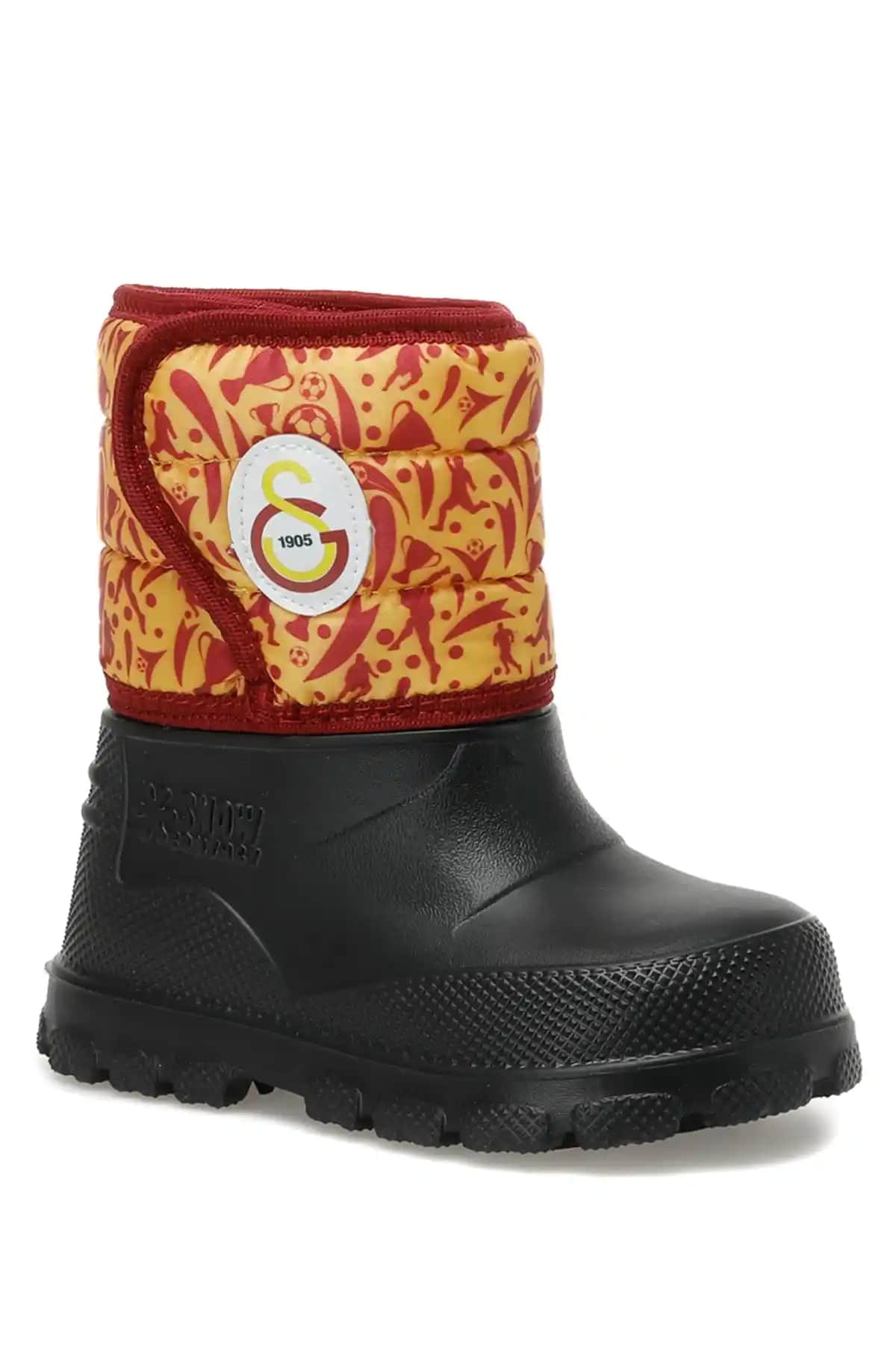 Erkek Çocuklar İçin Çizme Seçimi ve Stil Rehberi: Fonksiyonellik ve Moda İpuçları