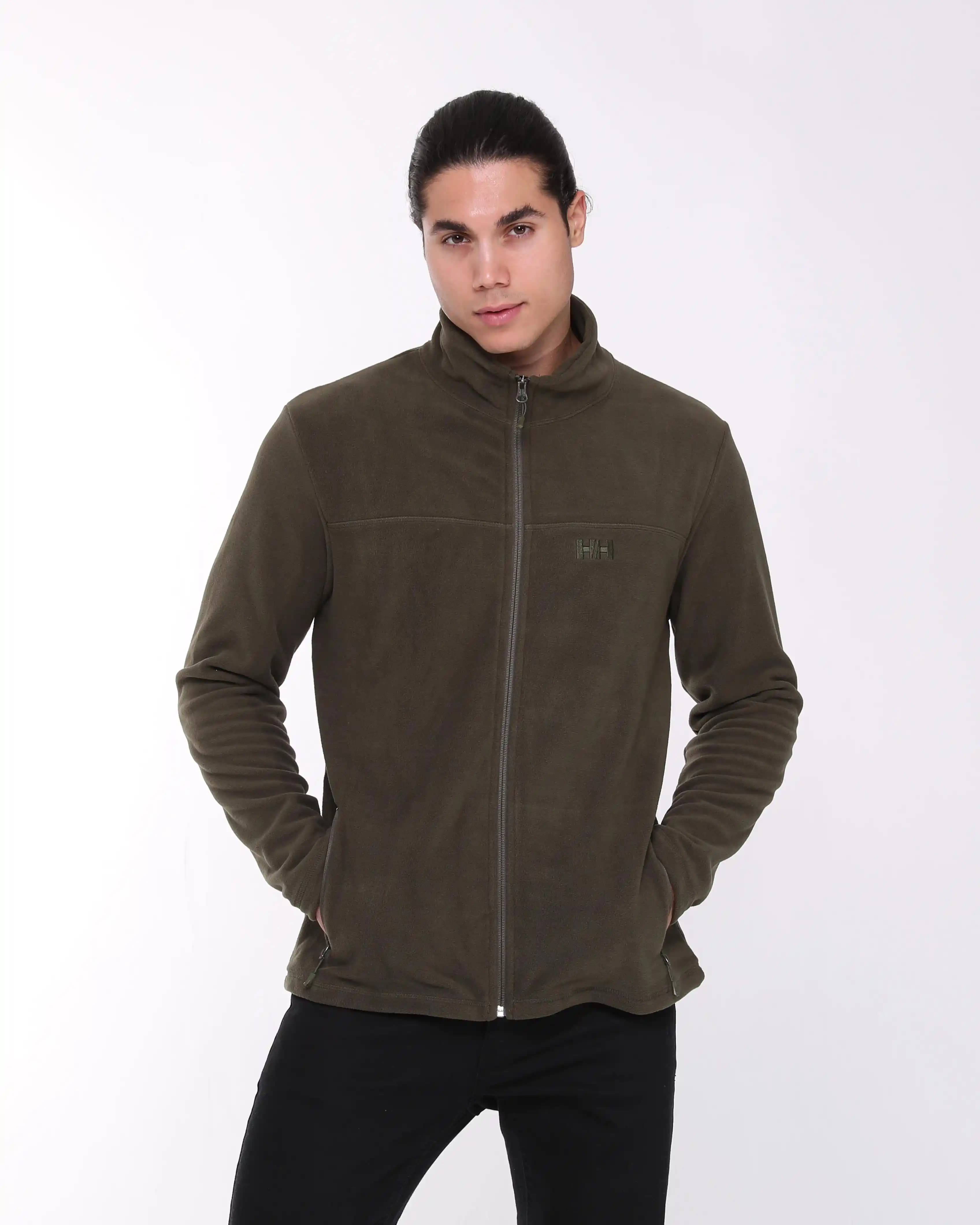 Erkek Polar Giyiminde Trendler ve Helly Hansen Kalitesi Hakkında Detaylı Bilgi