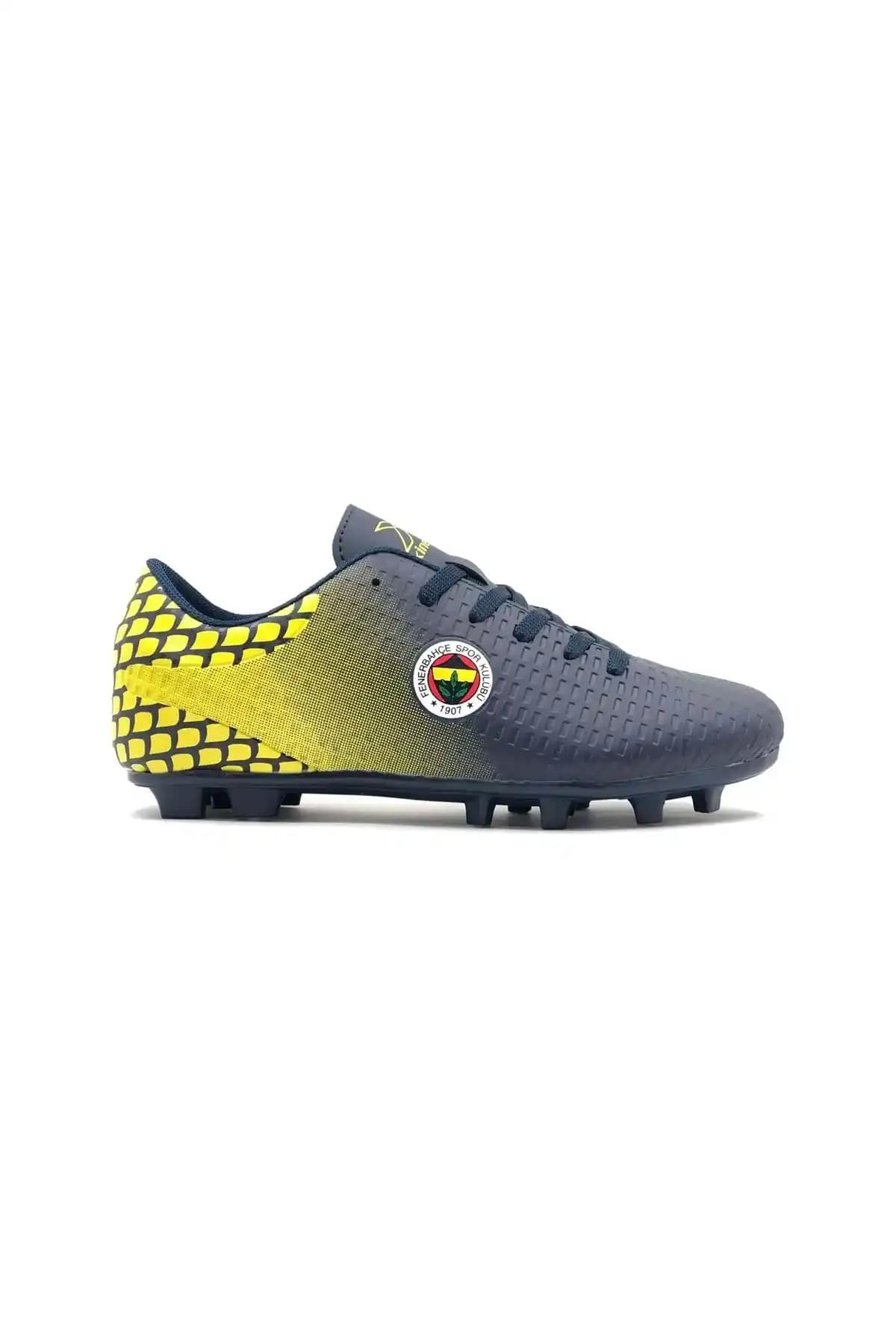 Fenerbahçe Temalı Halı Saha Ayakkabıları: Performans ve Şıklık İçin En İyi Seçenekler