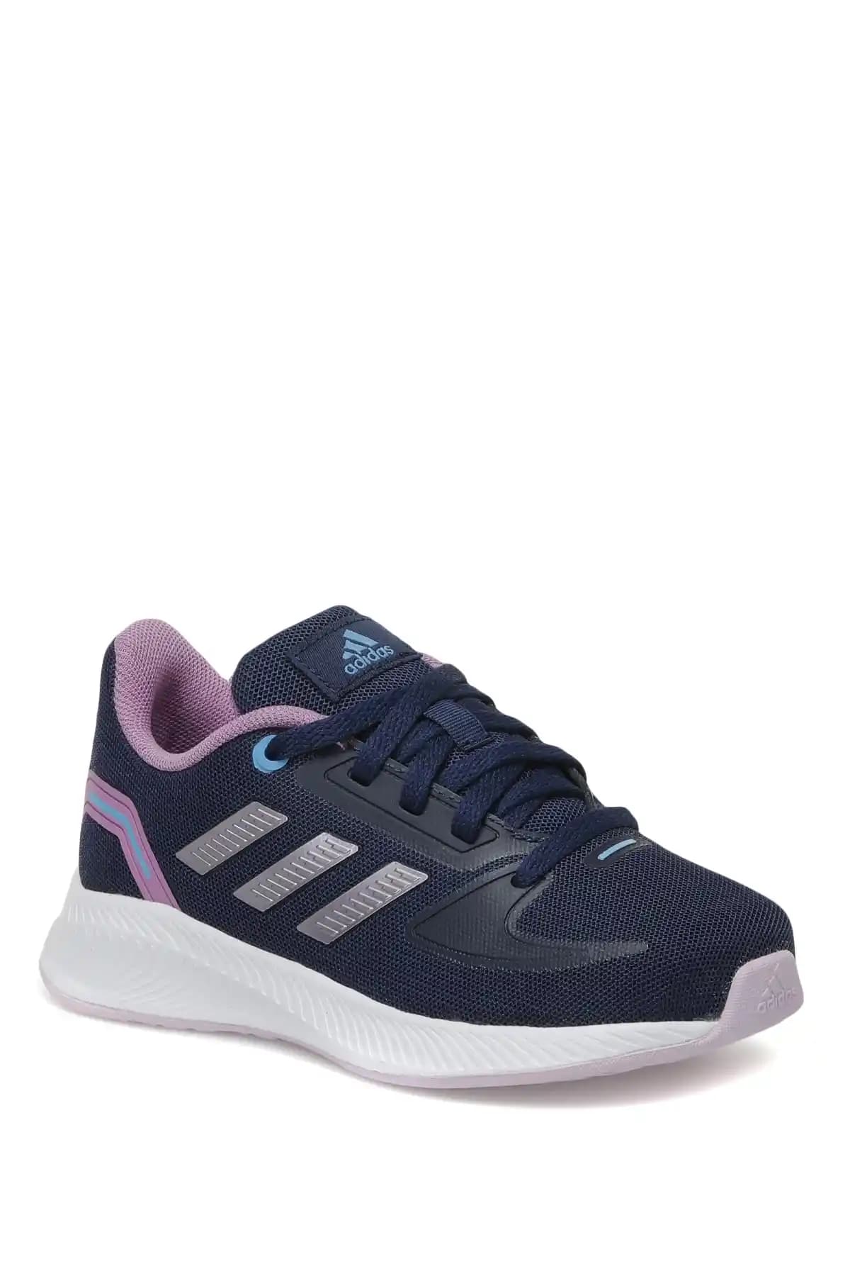 Flo adidas Spor Ayakkabıları ile Günlük Şıklık ve Konforu Yakalayın