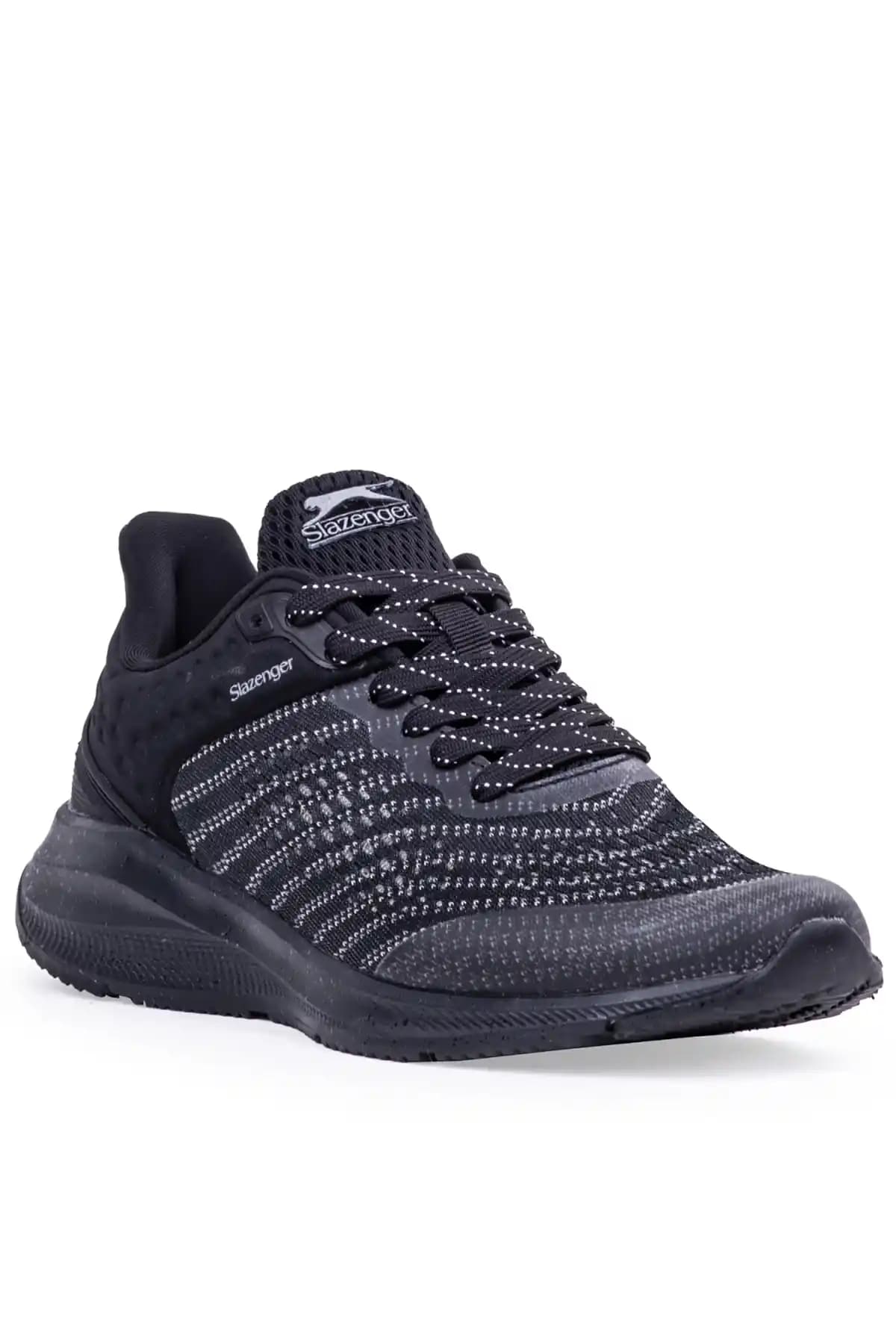 Flo Slazenger Erkek Spor Ayakkabıları: Modern Tasarım ve Dayanıklılık Bir Arada