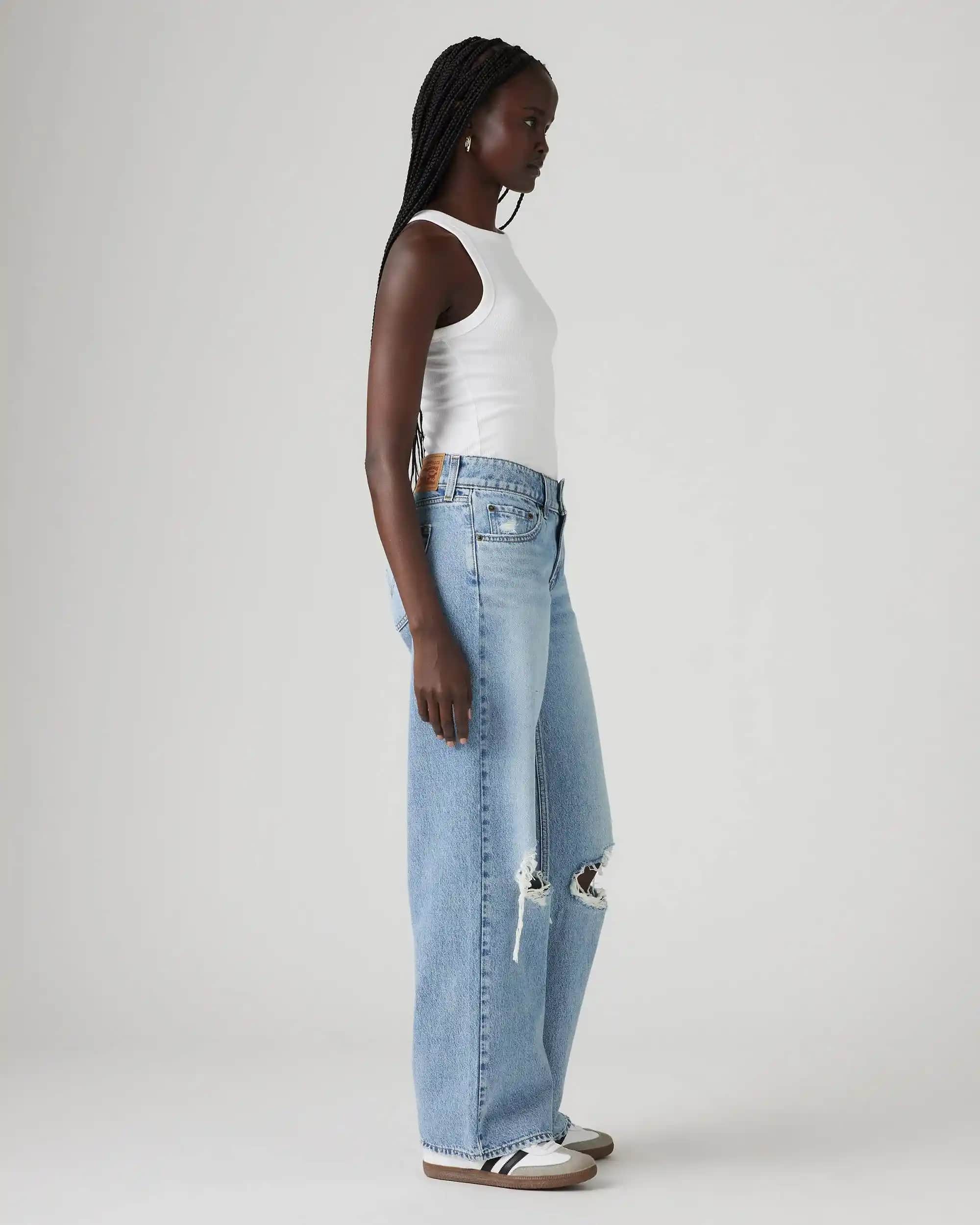 Giyim ve Aksesuarlar Dünyasında Loose Fit Stili: Rahat ve Şık Bir Tercih