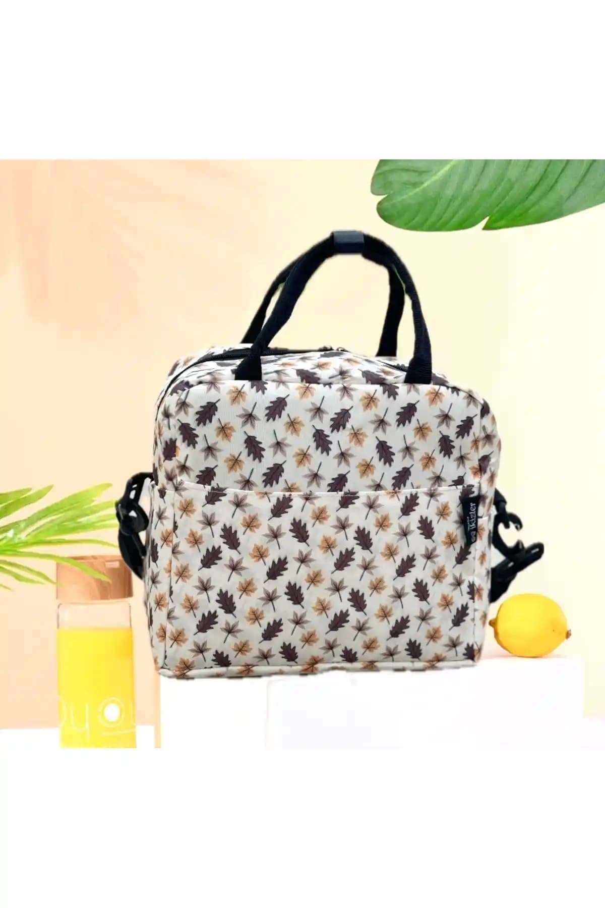 İleri Teknoloji ve Şıklık Bir Arada: Güncel Giyim ve Aksesuar Trendlerinde Yenilikçi Beslenme Çantaları