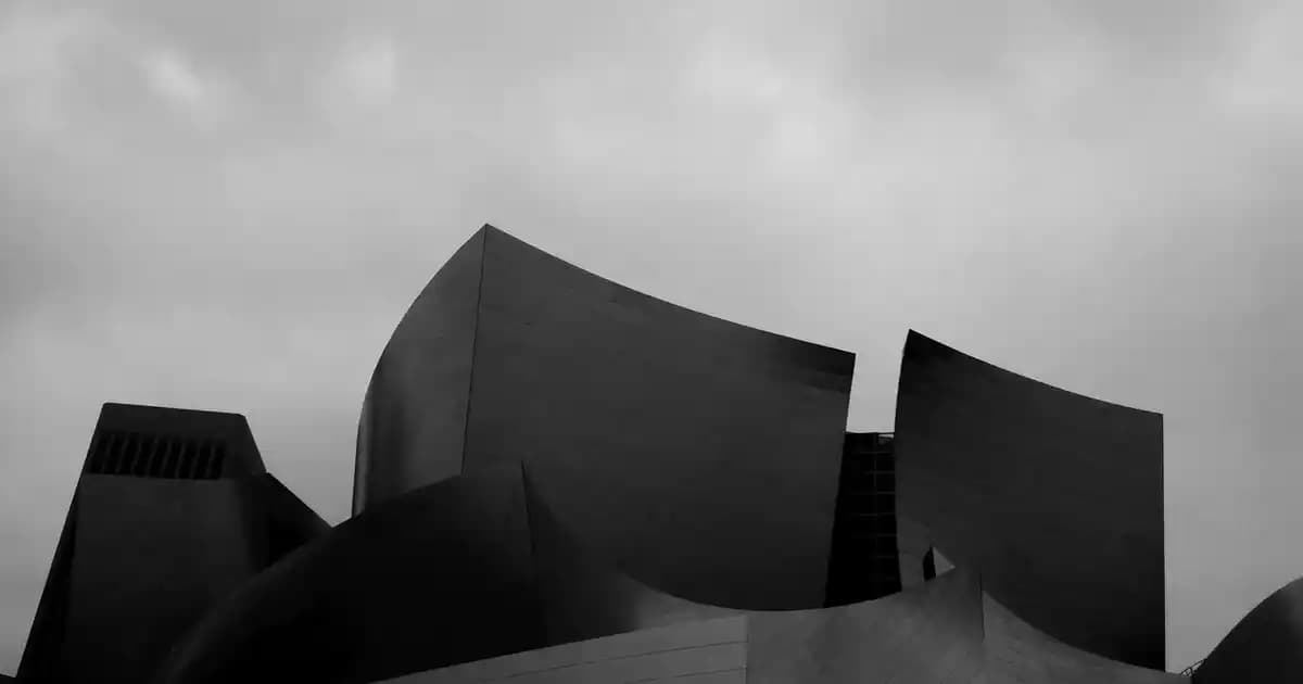 İzmit'te Ayakkabı Mağazaları: Geniş Ürün Yelpazesi ve Trendler Hakkında Bilgi