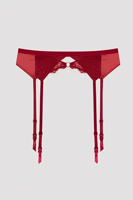 Jartiyer Nedir? Kadın Modasında Estetik ve Fonksiyonellik Sunan Popüler Aksesuar