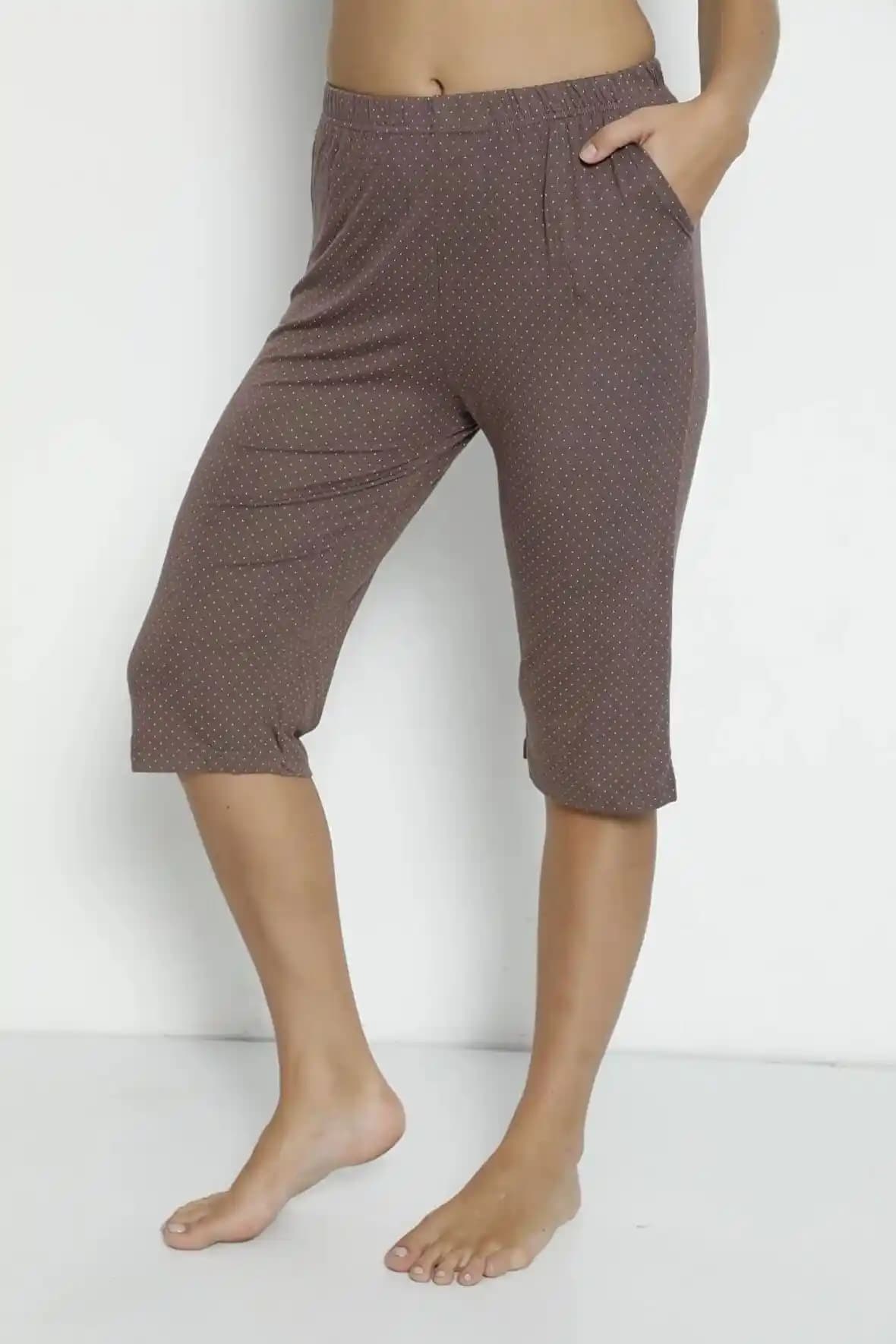 Kadın Bermuda Kapri Modelleri ve Kombinasyonları Yaz Aylarının Favorisi