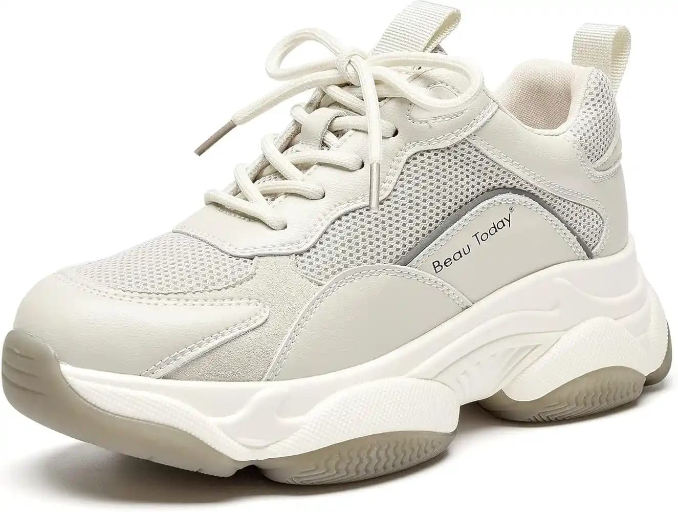 Kalın Tabanlı Spor Ayakkabılar: Günümüz Moda Trendlerinde Chunky Sneakers'in Yükselişi