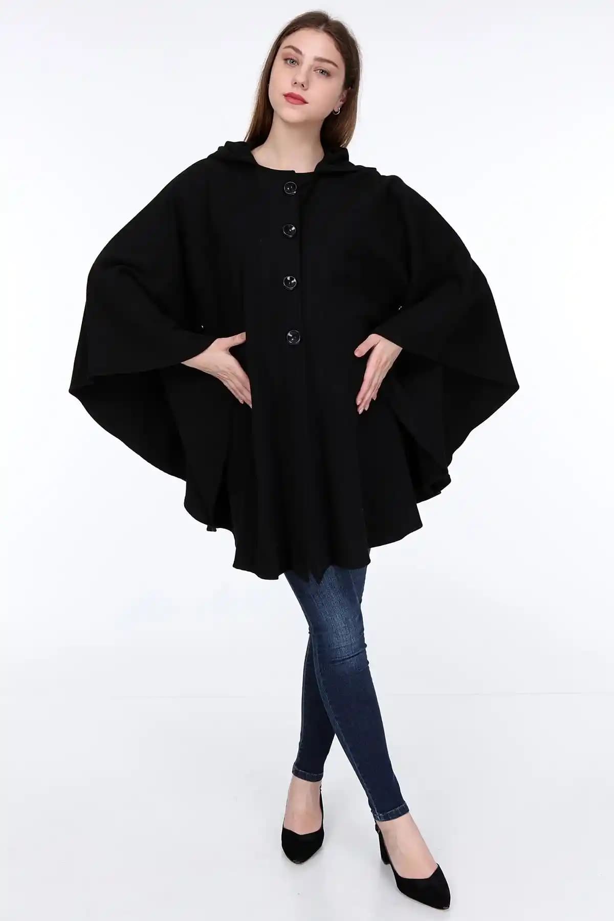 Kaşe Pelerin Nedir ve Kış Aylarında Popüler Olmasının Nedenleri