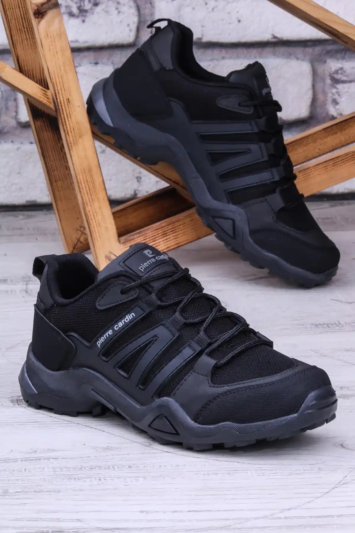 Kaymayan Botlar Nedir ve Giyim Aksesuarları Dünyasında Önemi Hakkında Detaylı Bilgi