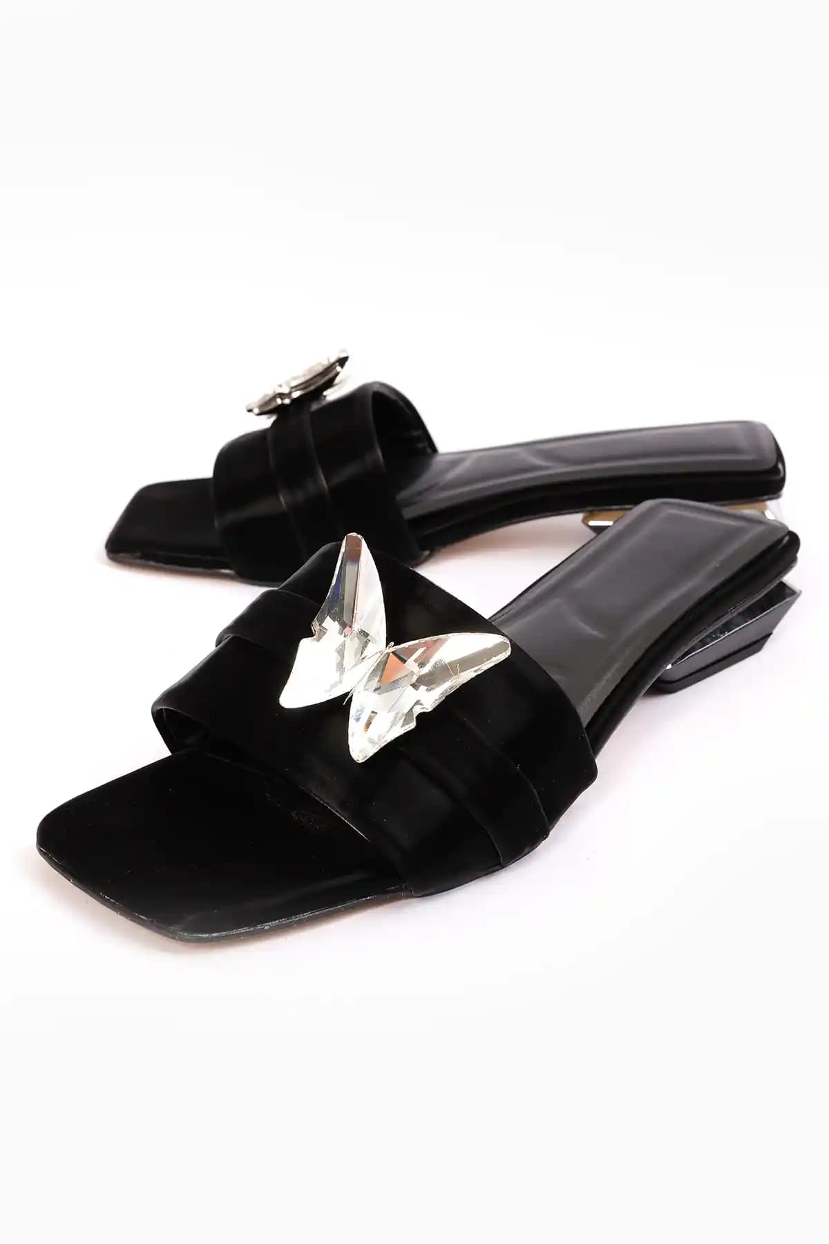 Kelebekli Terlik Modelleri ve Trendleri: Günlük Şıklık ve Konforun Simgesi