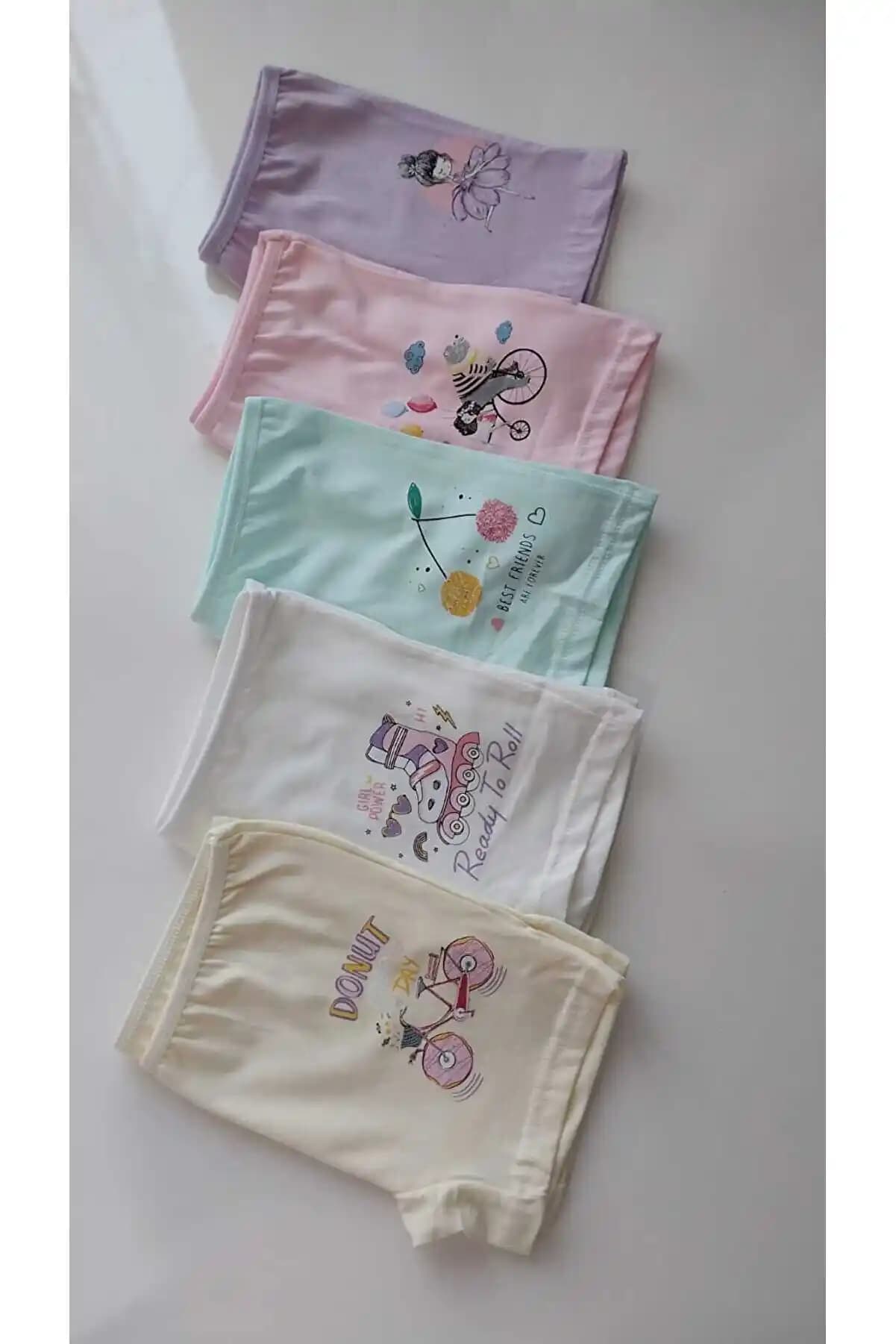 Kız Çocuk İç Çamaşırları Seçiminde Konfor, Sağlık ve Şıklık Unsurları