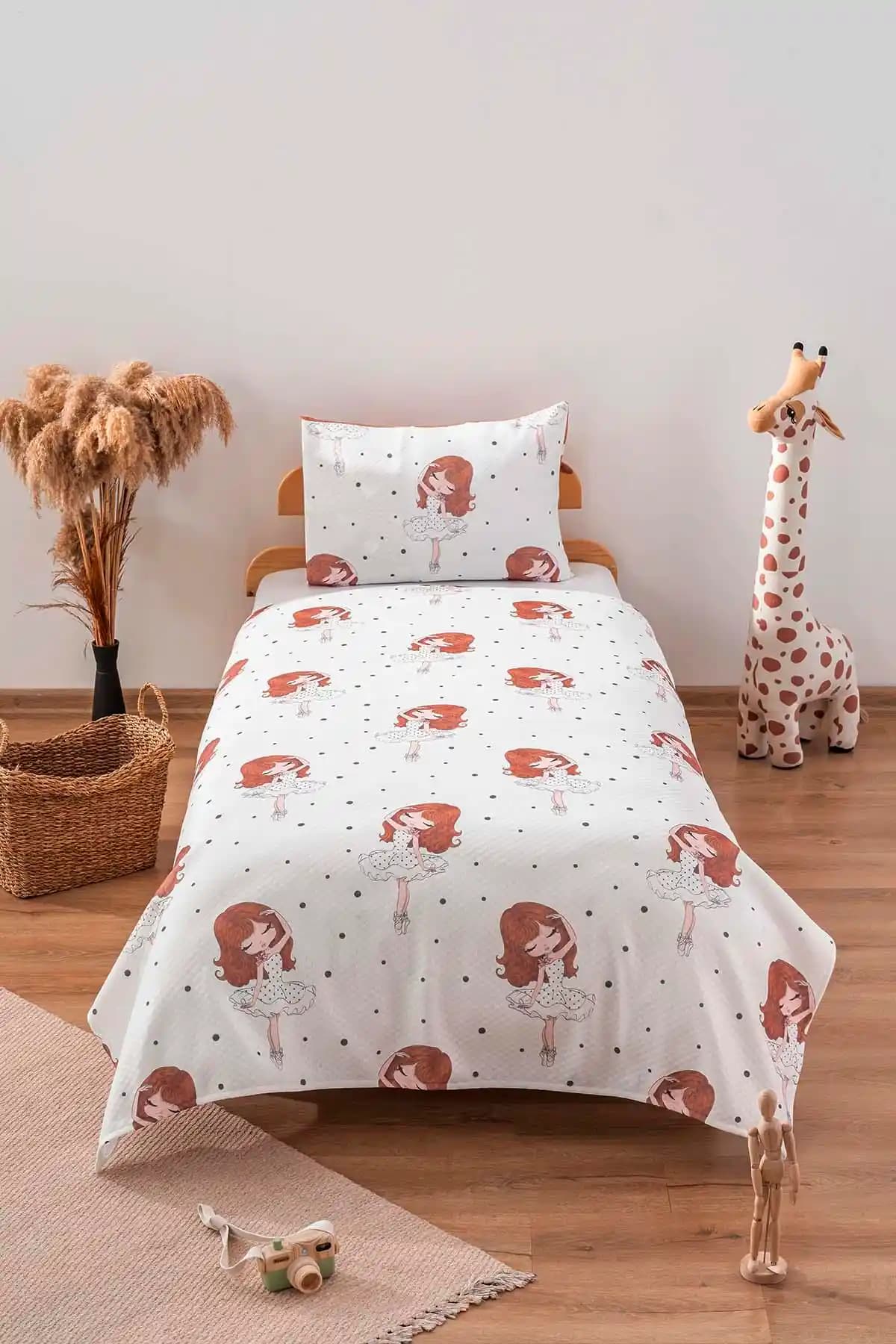 Kız Çocuk Pike Takımı Seçenekleri ve Güncel Trendler Hakkında Bilgi