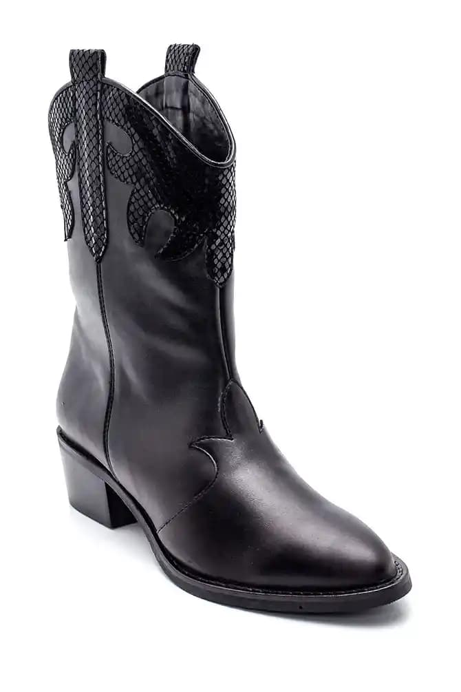 Kovboy Botlar Moda Dünyasında Güncel Trendler ve Stil İpuçları