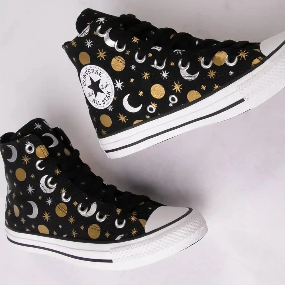 Converse Star Serisi: Klasik ve Modern Tasarımlarla Günlük Şıklığa Yeni Bir Dokunuş