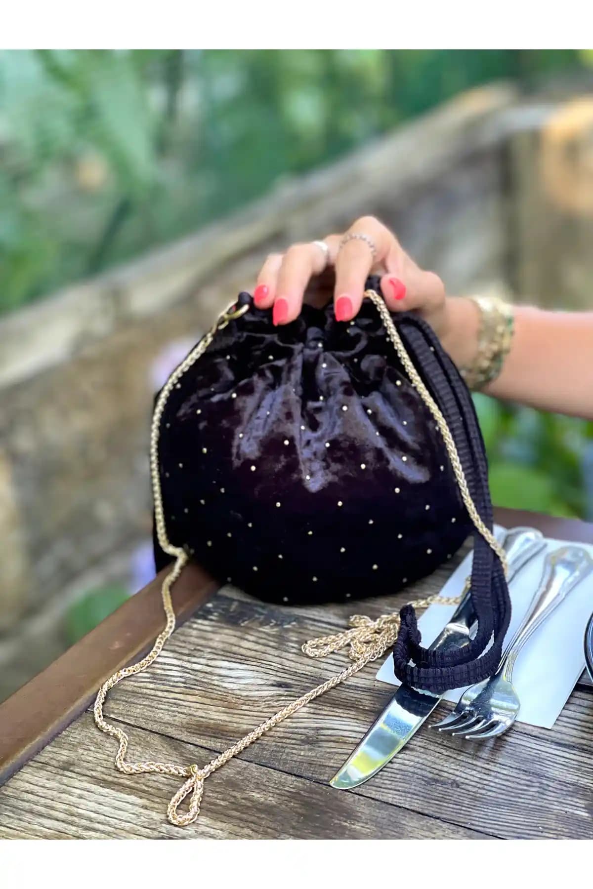 En Güncel Çanta Trendleri ve Seçim Rehberi: Stil Sahibi Olmanın Anahtarı