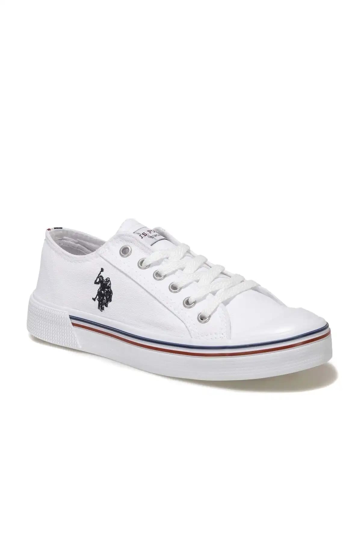 Erkek Giyiminde Polo ve Converse Kombinleri: Stil ve Konforun Buluşması