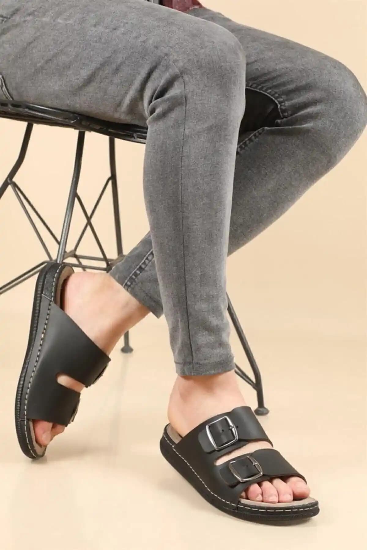 Erkekler İçin Ortopedi Terlikler: Konfor ve Sağlığı Destekleyen Ergonomik Seçenekler