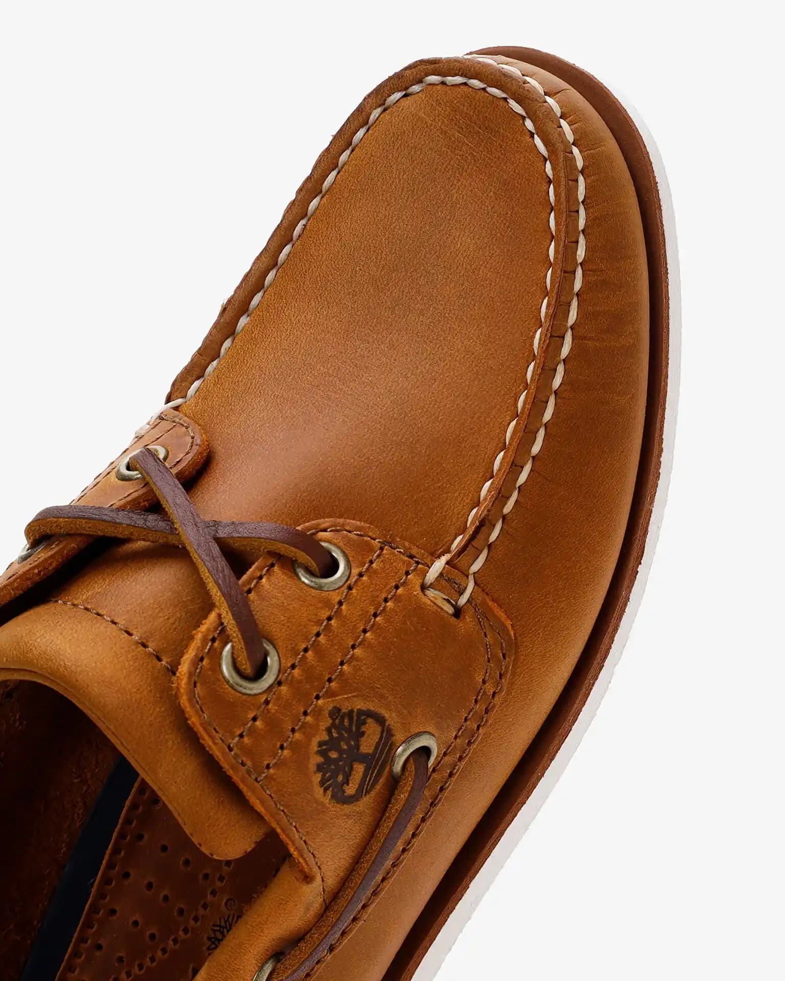 Erkekler İçin Tekne Ayakkabıları: Şıklık ve Konfor Sunan Çok Yönlü Modeller