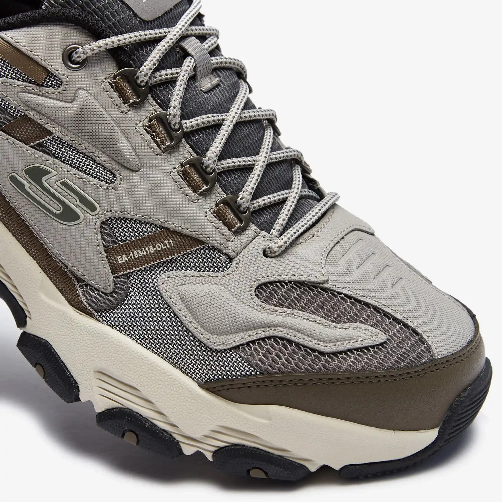 Gri Erkek Ayakkabılarında Şıklık ve Konforu Bir Arada Sunan Skechers Modelleri