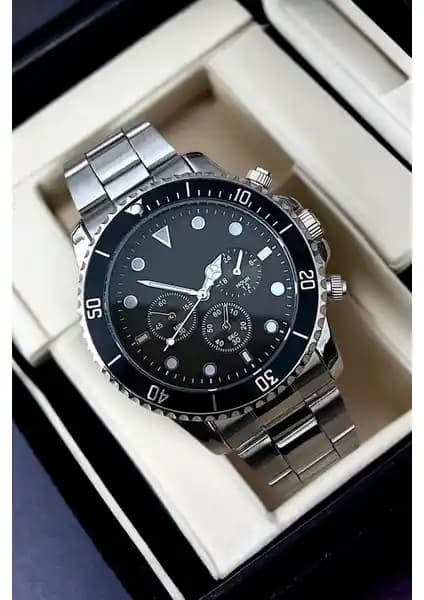 Güncel Vitrin Premium Erkek Paslanmaz Çelik Gümüş Renk Saat Özellikleri ve Tasarımı