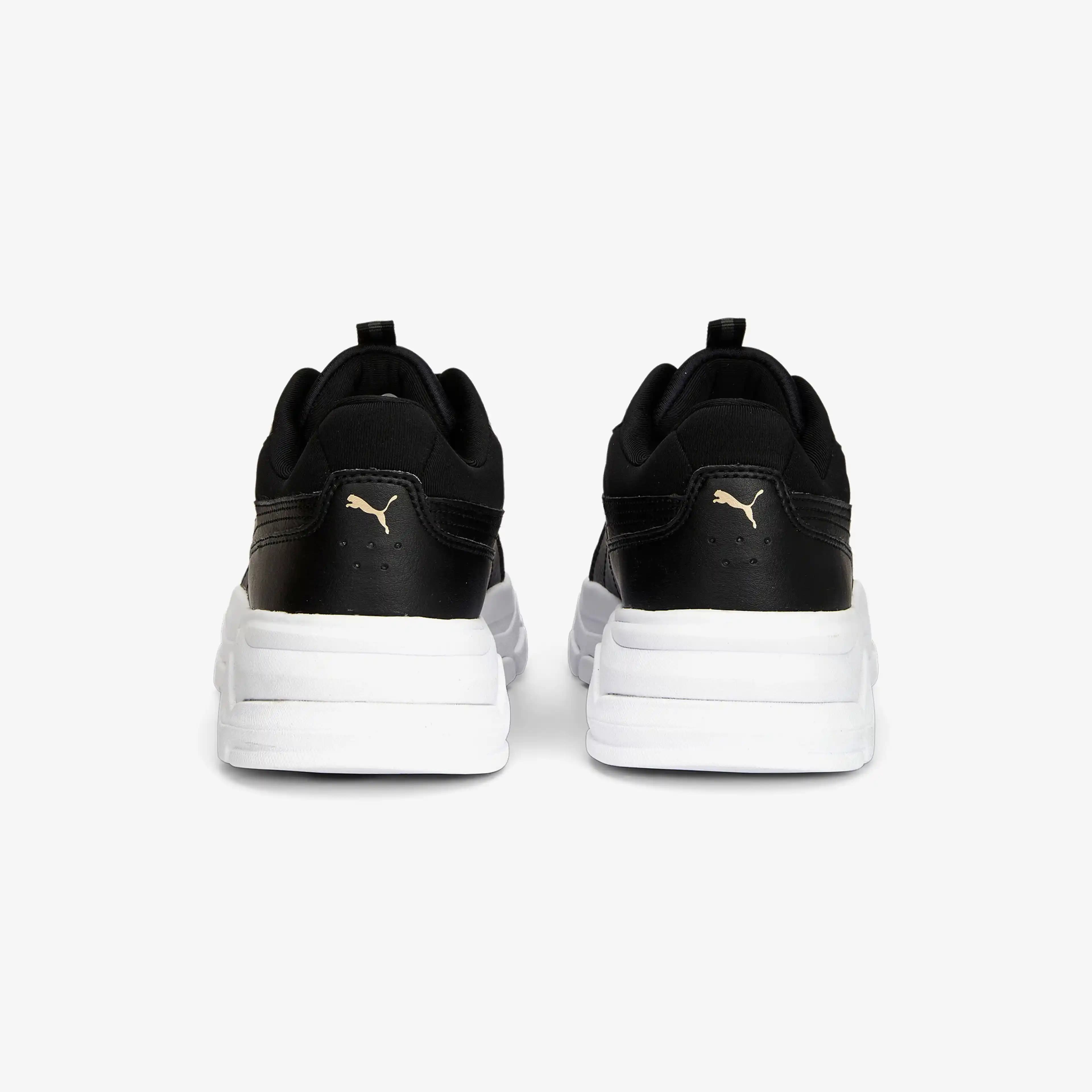 Kadınlar İçin Puma Sneaker Modelleri: Şıklık ve Konforun Mükemmel Uyumu