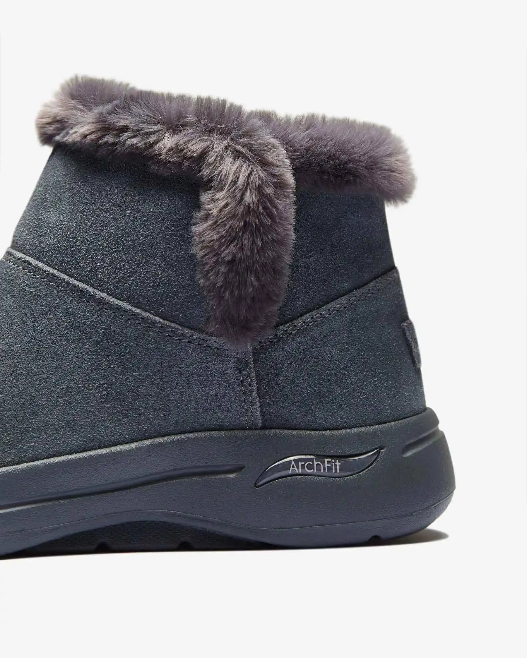 Kadınlar İçin Skechers Botlar: Konfor ve Şıklığın Mükemmel Buluşması