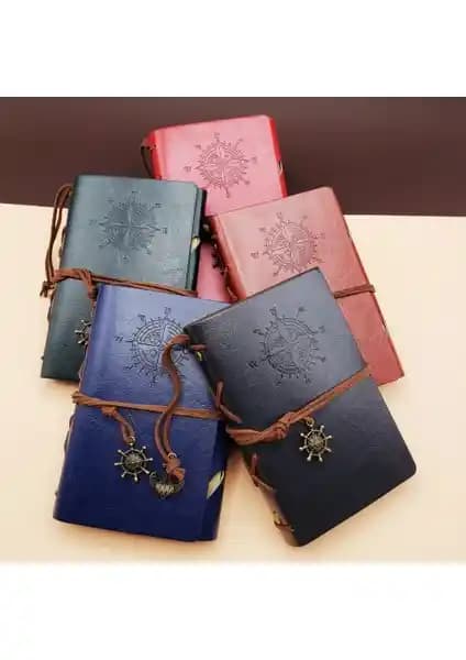 Küçük Boy Pusula Baskılı Deri Defter: Şık ve Dayanıklı Taşınabilir Not Defteri