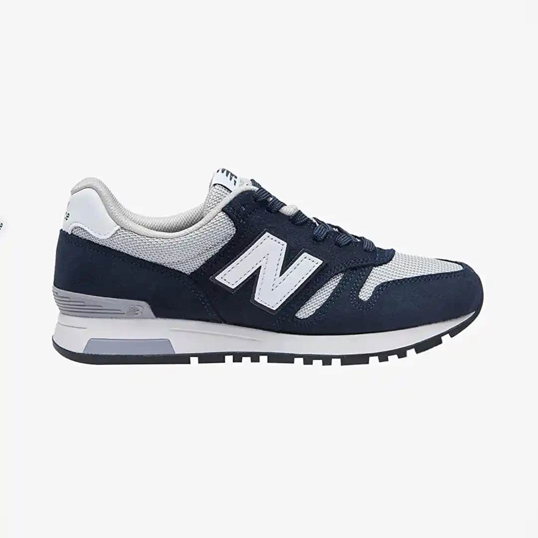 Lacivert New Balance Ayakkabılar: Şıklık ve Konforun Modern Buluşması