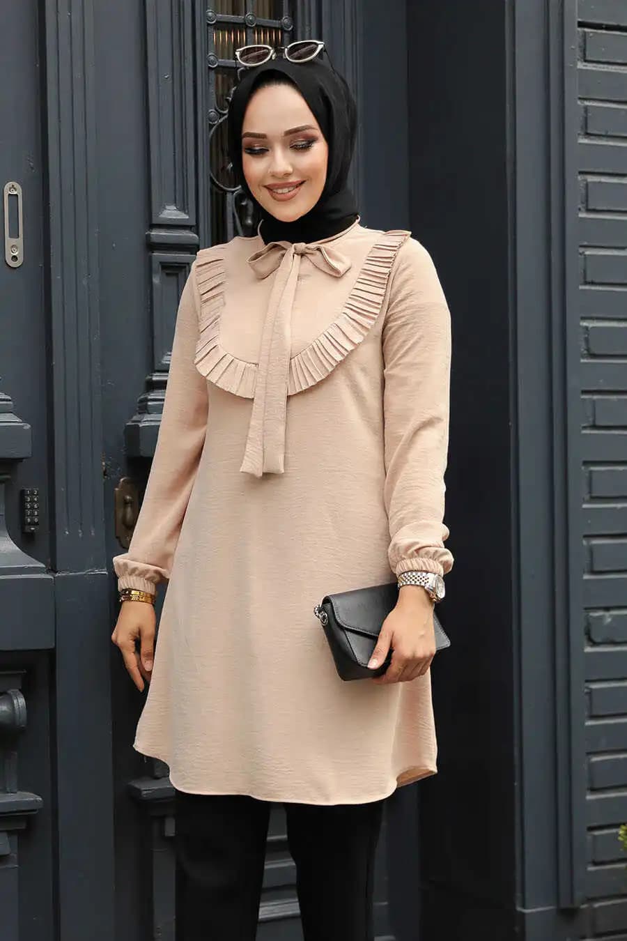 Modern Modest Tunikler: Şıklık ve Rahatlığın Uyumlu Kombinasyonları