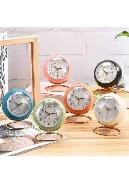 Modern ve Renkli Quartz Masa Saati ile Ofis ve Ev Dekorasyonunu Zenginleştirin